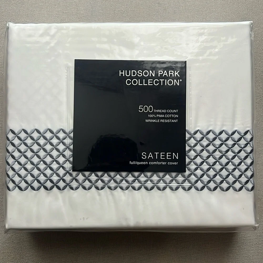 Hudson Park Collection Blue 500TC Embroidered Geo Duvet Cover, Queen NWT $330